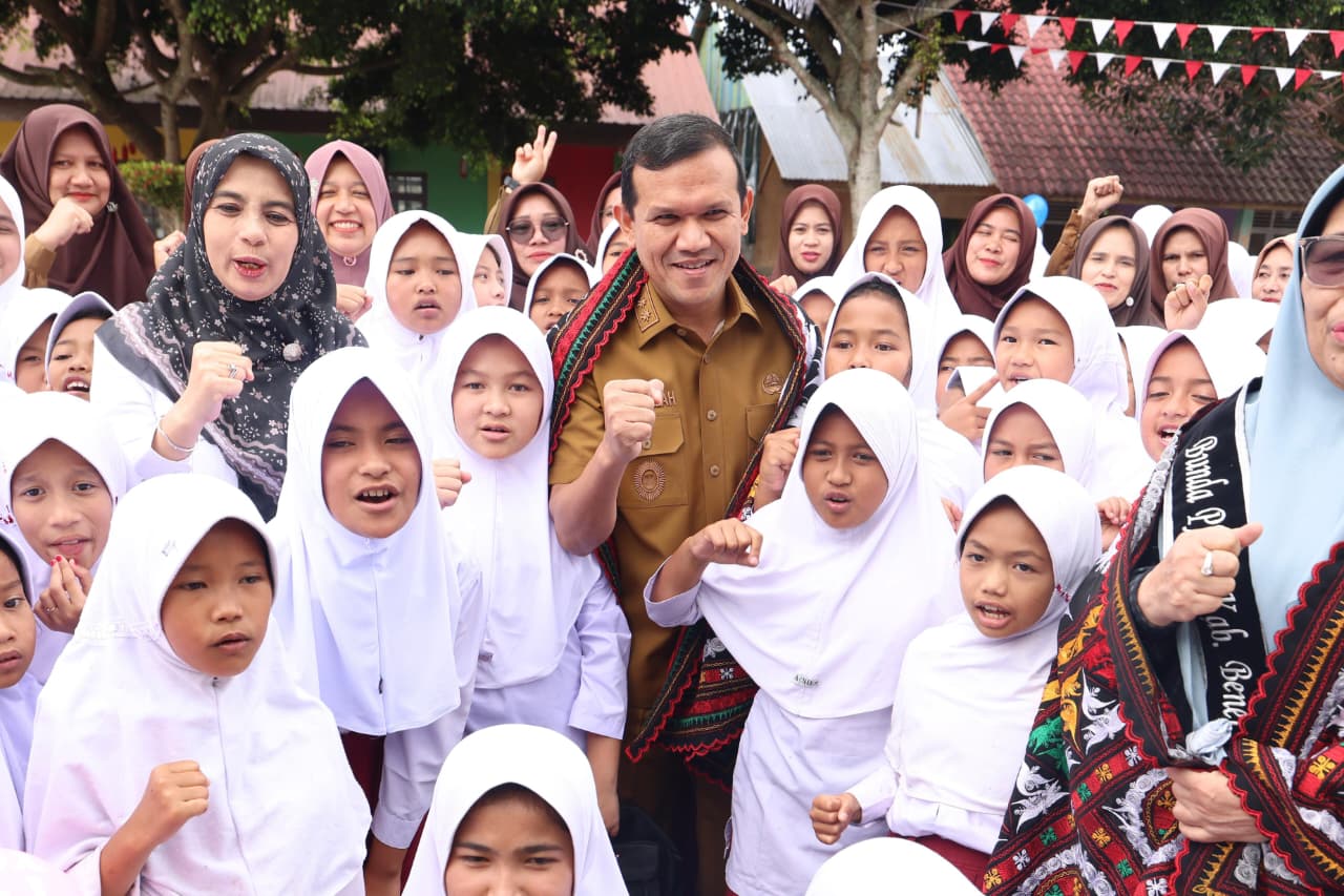 Empat Pelajar Aceh Terima Beasiswa ke Tiongkok, Wagib Fadhlullah Siapkan Kader Penggerak Hilirisasi Industri