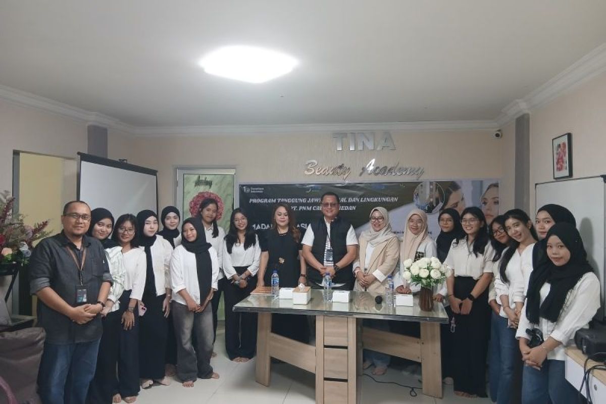 PNM Bekali 15 Anak Nasabah Mekaar di Medan dengan Pelatihan Makeup Artist, Target Lahirkan Wirausaha Muda Mandiri
