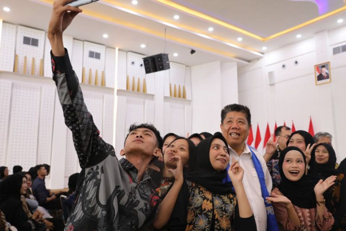 Gubernur Babel Hidayat Arsani Dorong Lulusan UBB Kuasai AI dan Ekonomi Hijau, 435 Calon Wisudawan Dibekali Mental Wirausaha
