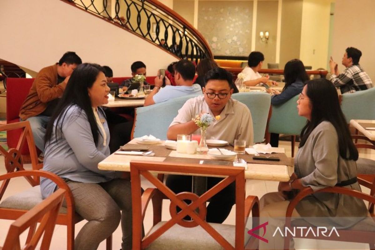 ARYADUTA Manado Gelar Malam Apresiasi untuk Mitra, Perkenalkan General Manager Baru Adhi Supriadi di Tengah Suasana Santai