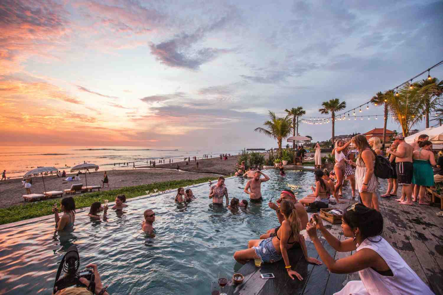 Pakai Serum Vitamin C di Bawah Terik Matahari Bali? Peneliti Ingatkan Bukan Pengganti Sunscreen, Begini Cara Kerjanya