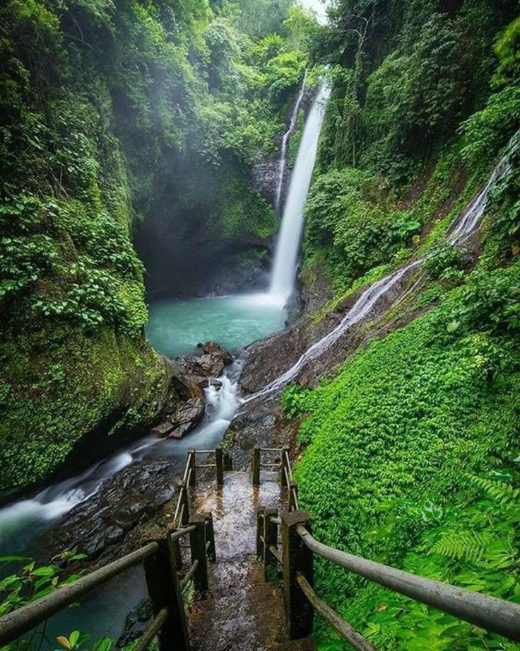 Air Terjun Aling-Aling di Buleleng Bukan Sekadar Pemandangan, Ada Natural Slide dan Cliff Jump Setinggi 15 Meter