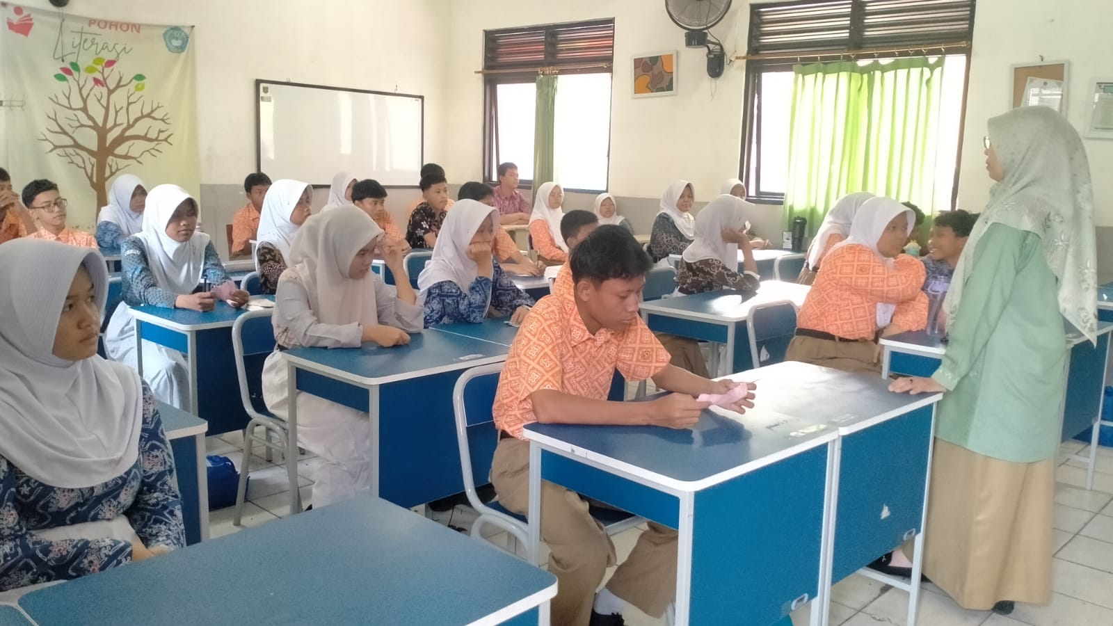 702 Siswa SMPN 5 Depok Selesaikan PSAT, Kepala Sekolah Optimistis Hasil Ujian Jadi Motivasi Belajar