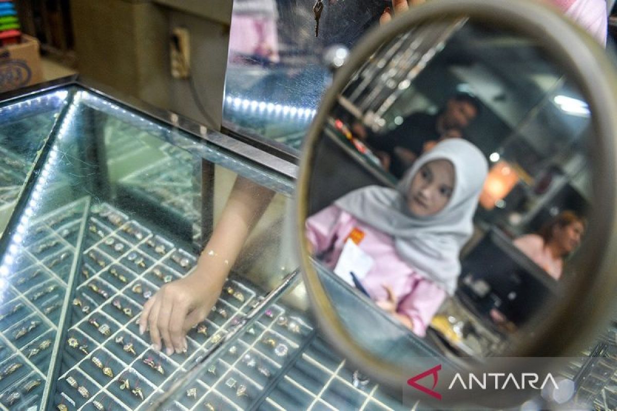 Harga Emas Antam di Banten Hari Ini Naik Rp11.000 per Gram, Buyback Ikut Terkerek ke Rp2.525.000