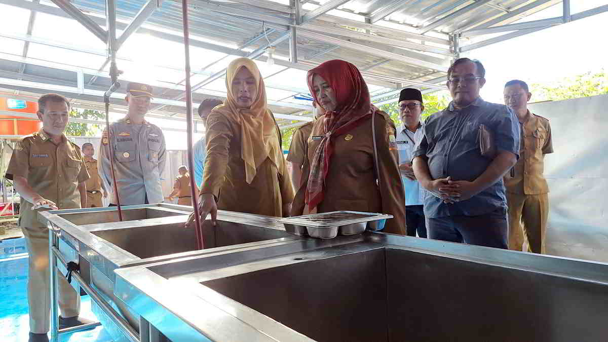 Pemkab Sumedang Sidak Dapur Makan Bergizi Gratis di Ujungjaya, Temukan Sejumlah Kekurangan Fasilitas