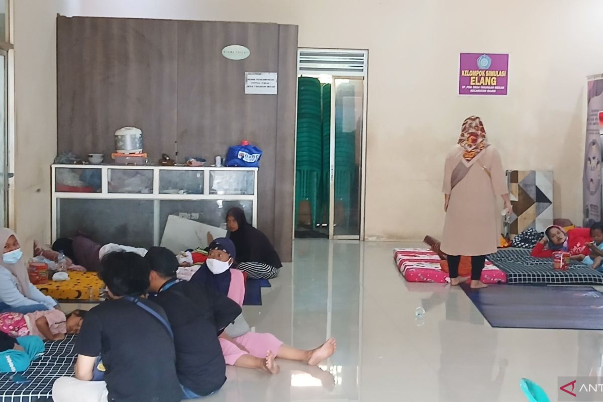 Kebakaran TPA Jatiwaringin di Tangerang, Polisi Jaga 192 Rumah Warga yang Mengungsi akibat Asap Pekat