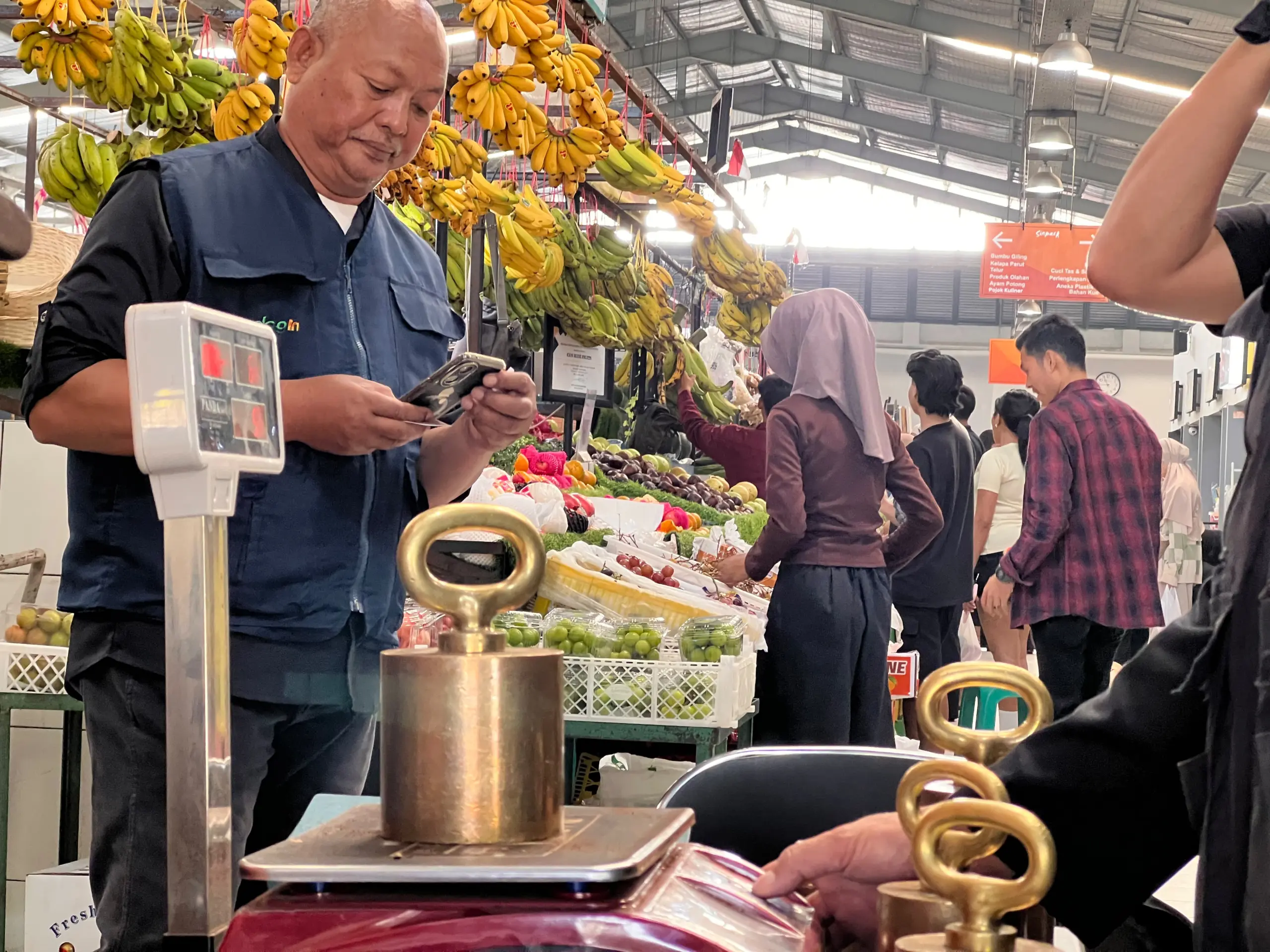 Tera Ulang Timbangan di Pasar Modern Sinpasa Bandung, UPT Metrologi Legal Target 37 Pasar Sepanjang 2026