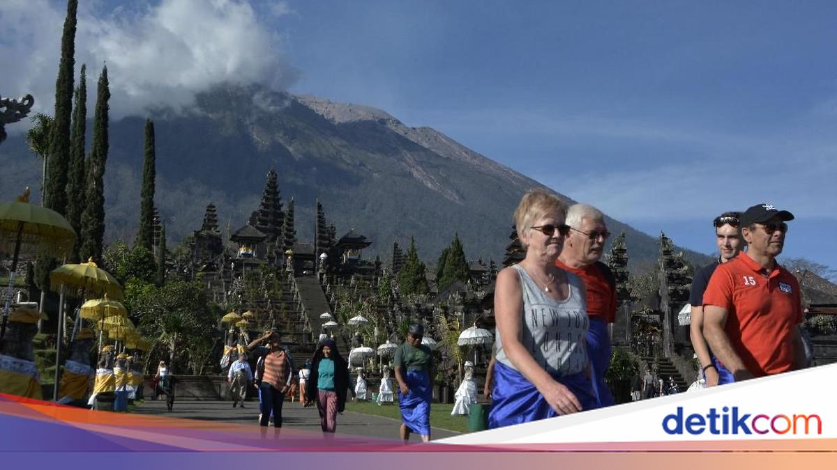 Pendakian Gunung Agung di Karangasem Ditutup Sepekan Mulai Hari Ini karena Pujawali di Pura Pengubengan Besakih
