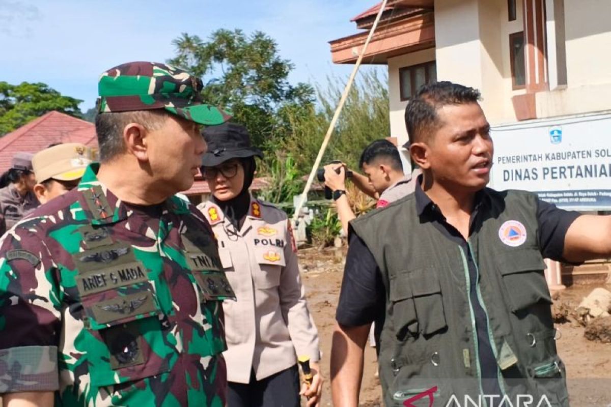 Tim Gabungan Masih Cari Satu Korban Hilang Banjir Bandang Solok, Satu Jenazah Dimakamkan