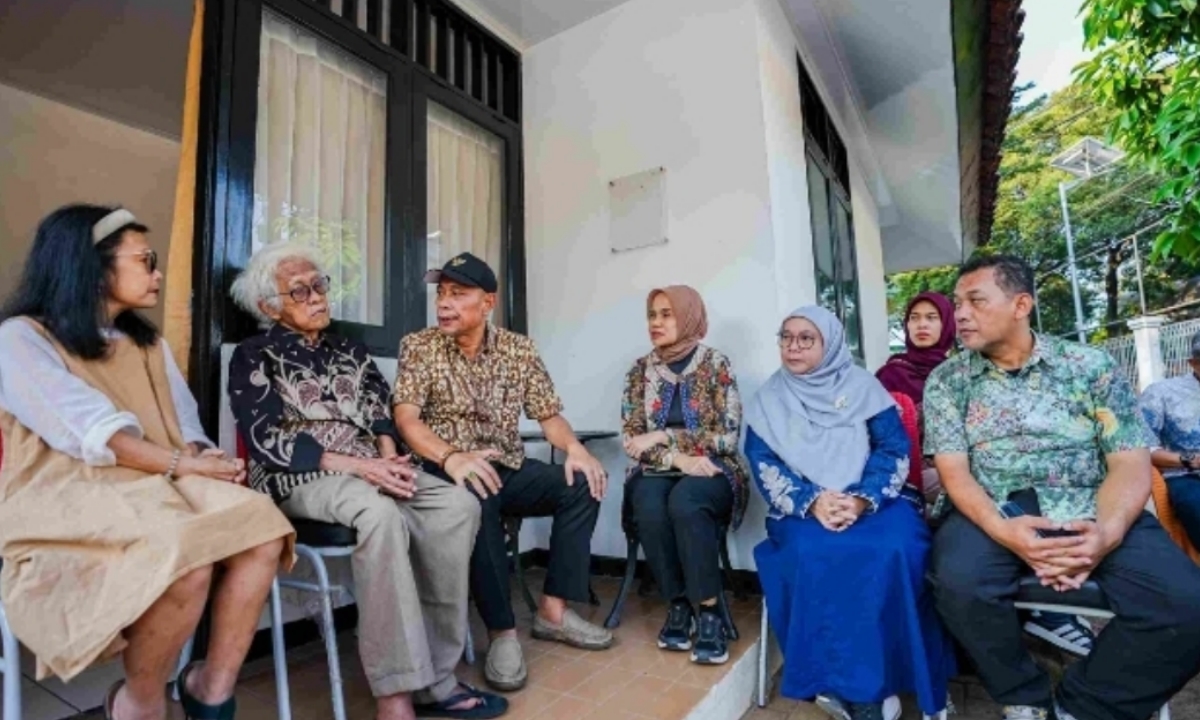 Putra Sayuti Melik Berusia 84 Tahun Dievakuasi ke Sentra Bekasi, Kemensos Koordinasikan Pensiun dan Pengobatan