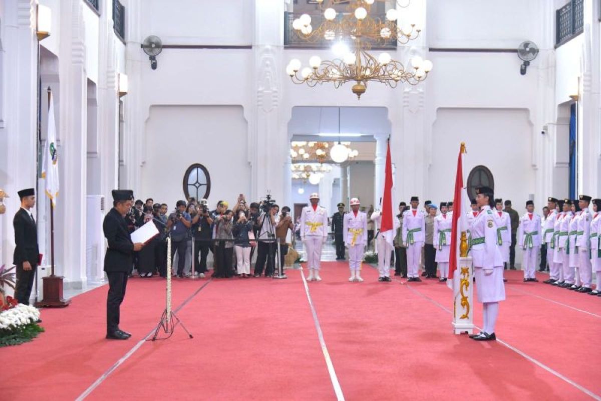 51 Paskibraka Jabar 2026 Dikukuhkan di Gedung Sate, Gubernur Dedi Mulyadi Tekankan Soal Kehormatan