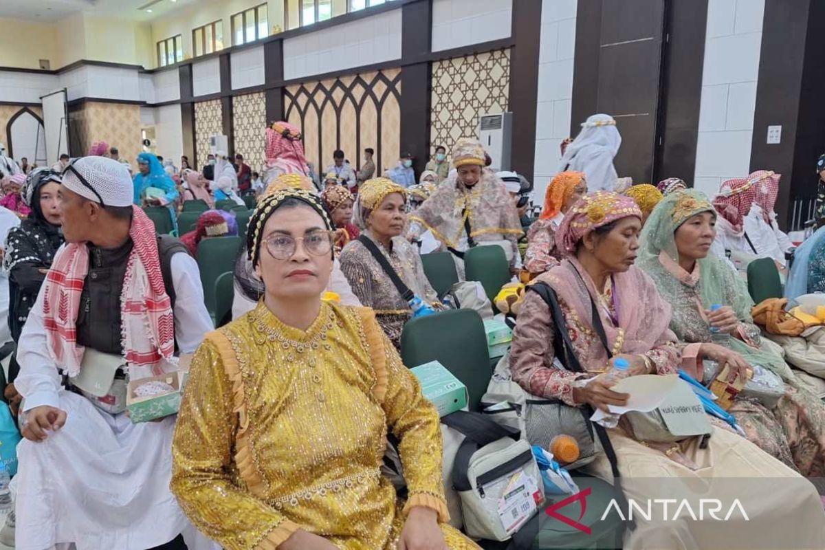 393 Jamaah Haji Kloter 9 Debarkasi Makassar Tiba Utuh dari Tanah Suci, Didominasi Warga Gowa dan Bone