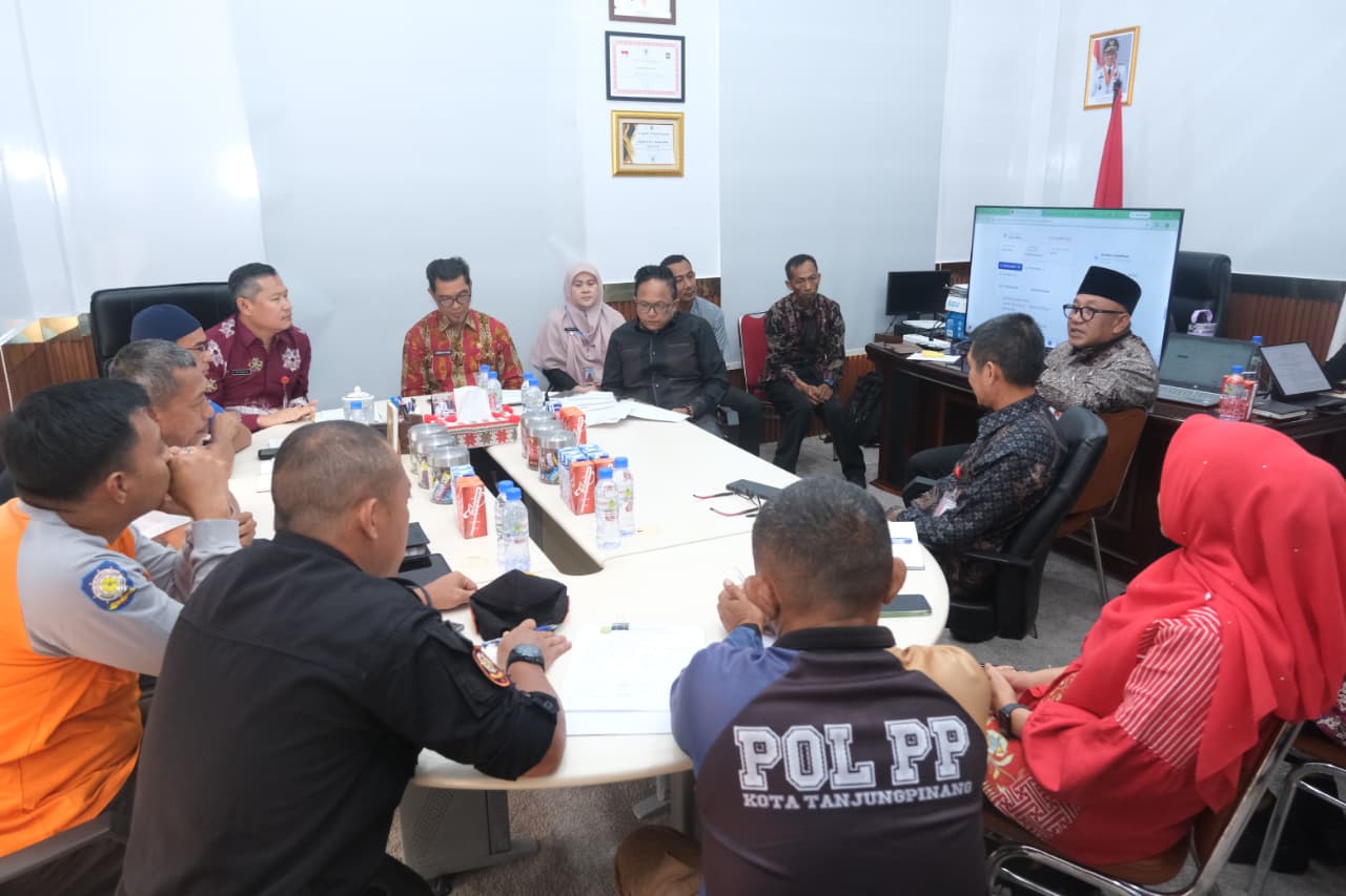 Pemkot Tanjungpinang Resmi Hentikan Pengurugan Lahan Ilegal di Kampung Melayu, Pelaku Terancam Sanksi