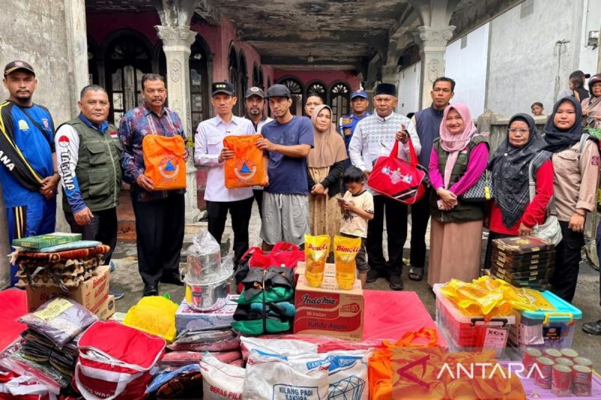 Pemkab Aceh Barat Salurkan Bantuan Masa Panik untuk Korban Kebakaran di Drien Rampak, Enam Armada Damkar Dikerahkan
