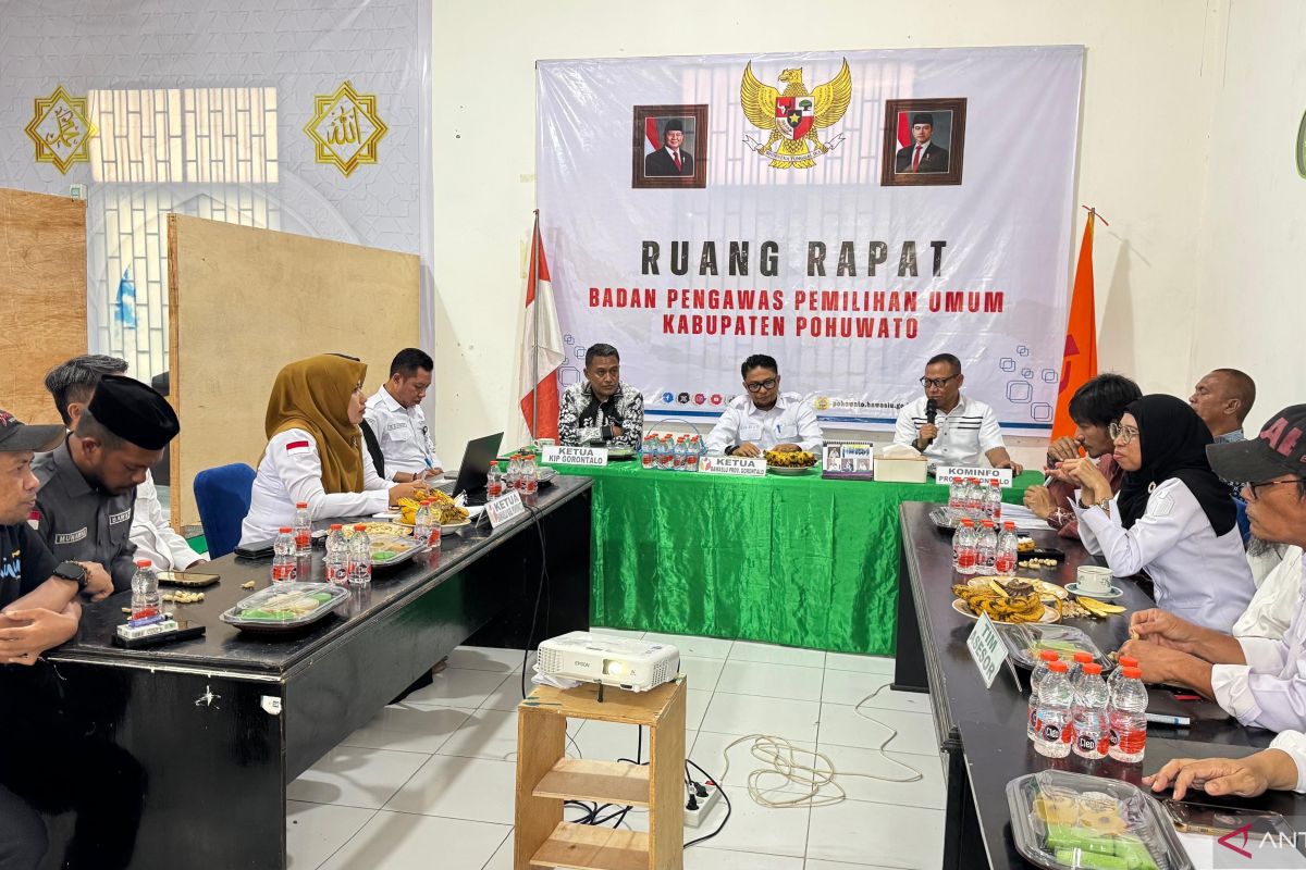 Bawaslu Gorontalo Evaluasi Keterbukaan Informasi di Enam Kabupaten/Kota, Targetkan PPID Semakin Transparan
