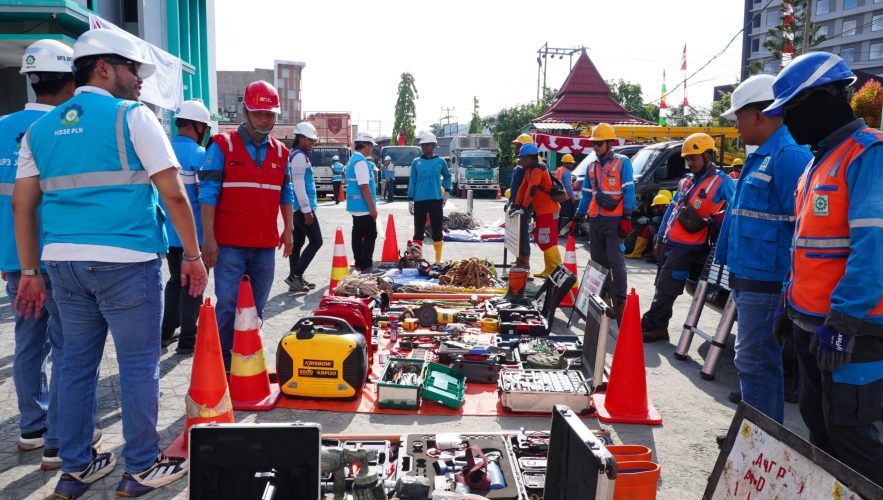 PLN Siagakan 906 Personel dan 74 Genset untuk Kawal Listrik di 63 Lokasi Upacara HUT ke-81 RI di Papua