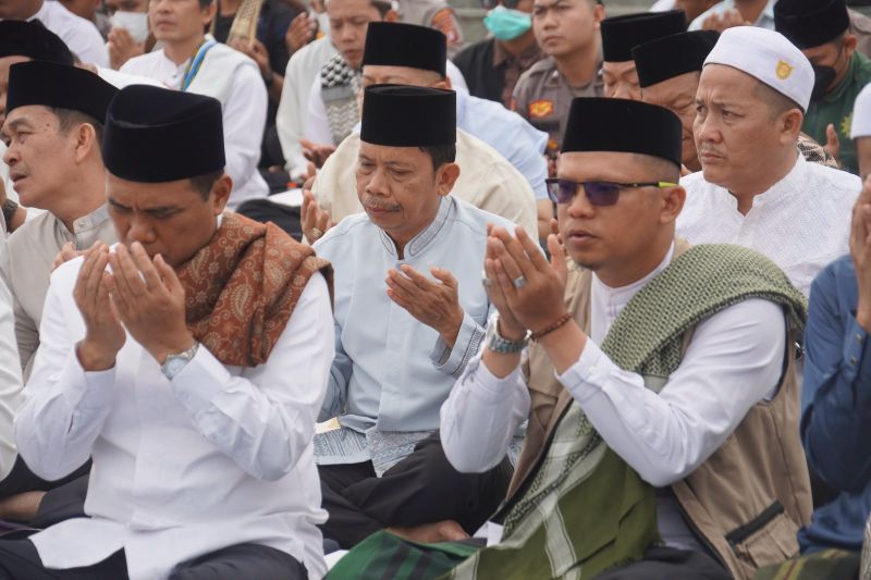 Kanwil Kemenkum Kalteng Ikut Shalat Istisqa di Palangka Raya, Kakanwil: Doa Bagian dari Ikhtiar Atasi Karhutla