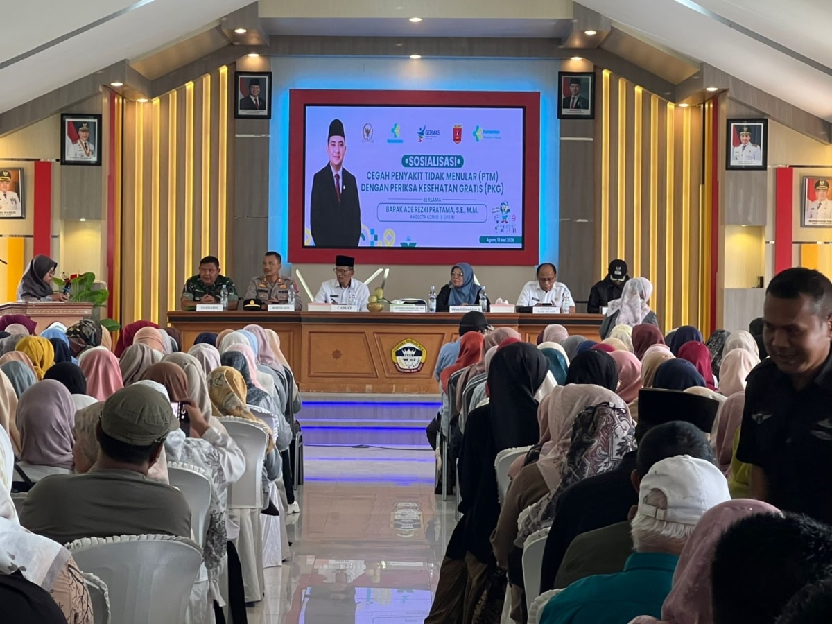 Anggota Komisi IX DPR RI Ade Rezki Pratama Ajak Warga Sungai Pua Cegah PTM Sejak Dini Lewat Sosialisasi Germas