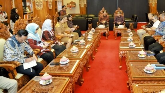 Bupati Simalungun Pulang dari Bali Bawa Konsep Pariwisata Danau Toba Berbasis Rakyat, UMKM Nagori Jadi Prioritas