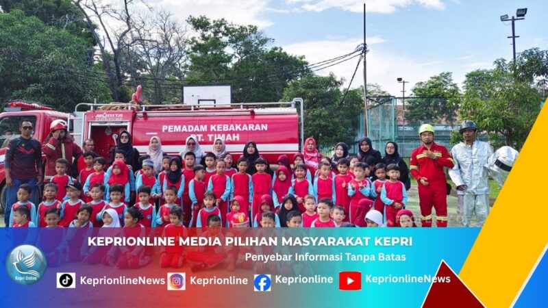 Puluhan Siswa TK di Kundur Utara Belajar Bahaya Kebakaran, PT TIMAH Perkenalkan APAR hingga Mobil Damkar
