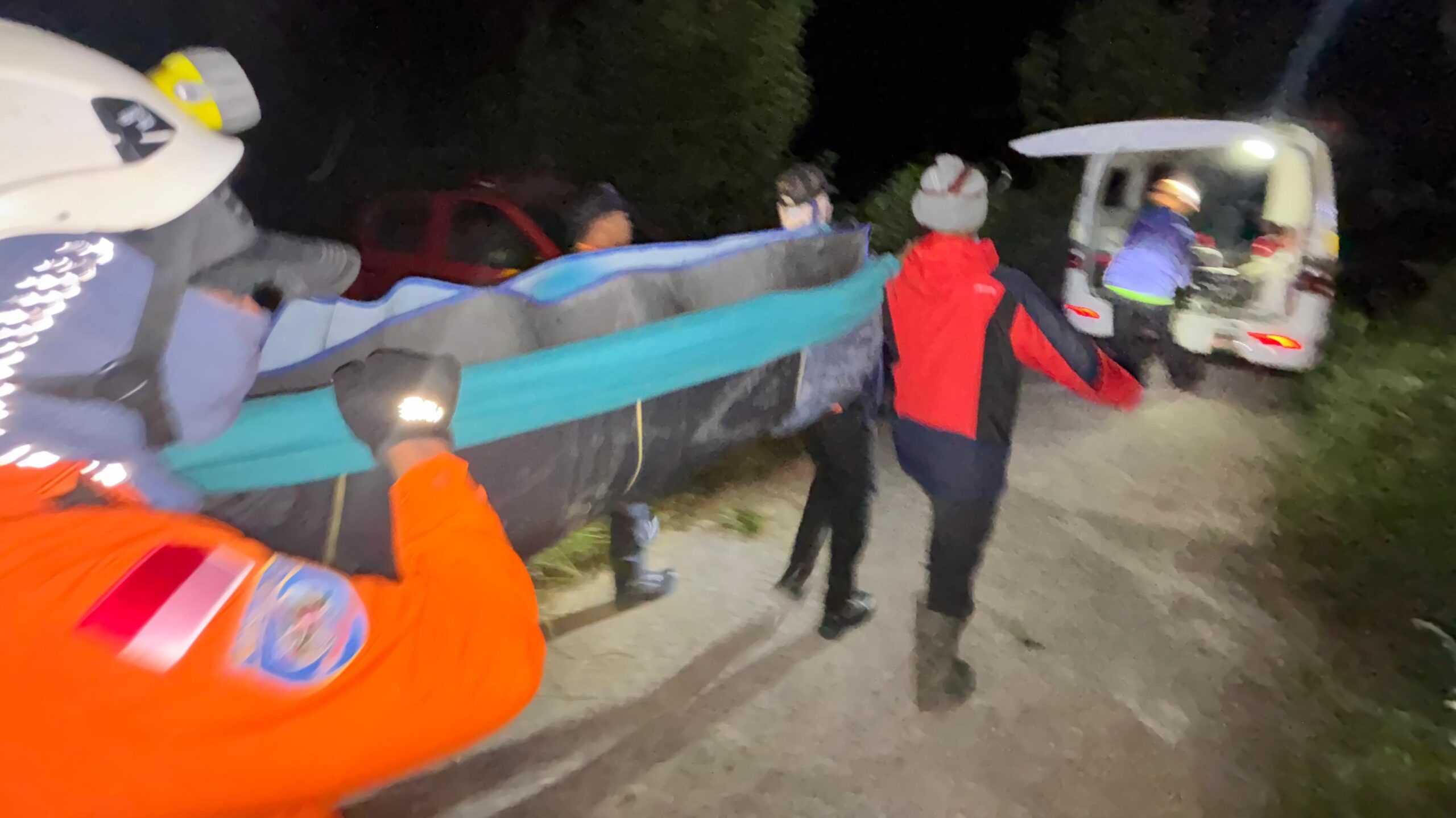 Tim SAR Gabungan Evakuasi Pendaki Hipotermia di Bukit Savana Dandaun Sembalun, Hamzanwadi Meninggal Dunia