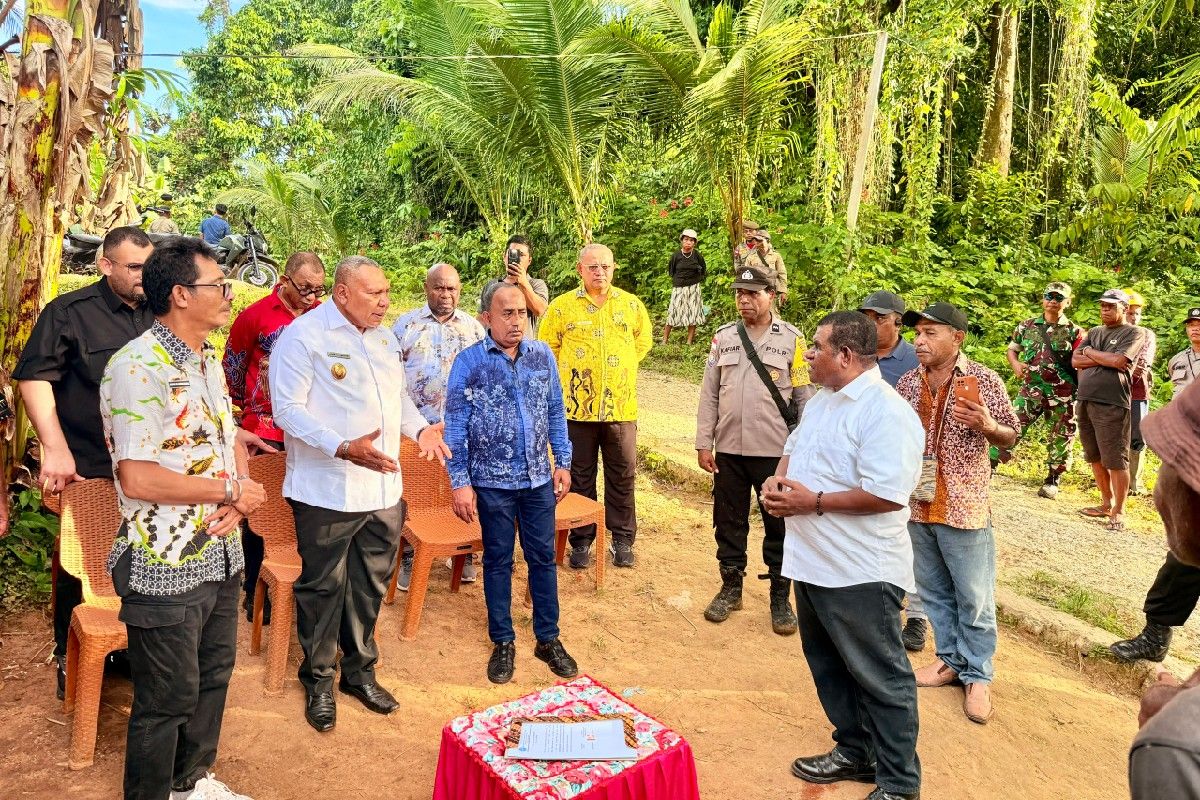 Pemprov Papua Salurkan Rumpon ke Nelayan Biak Utara, Targetkan Produktivitas Tangkapan Ikan Melonjak