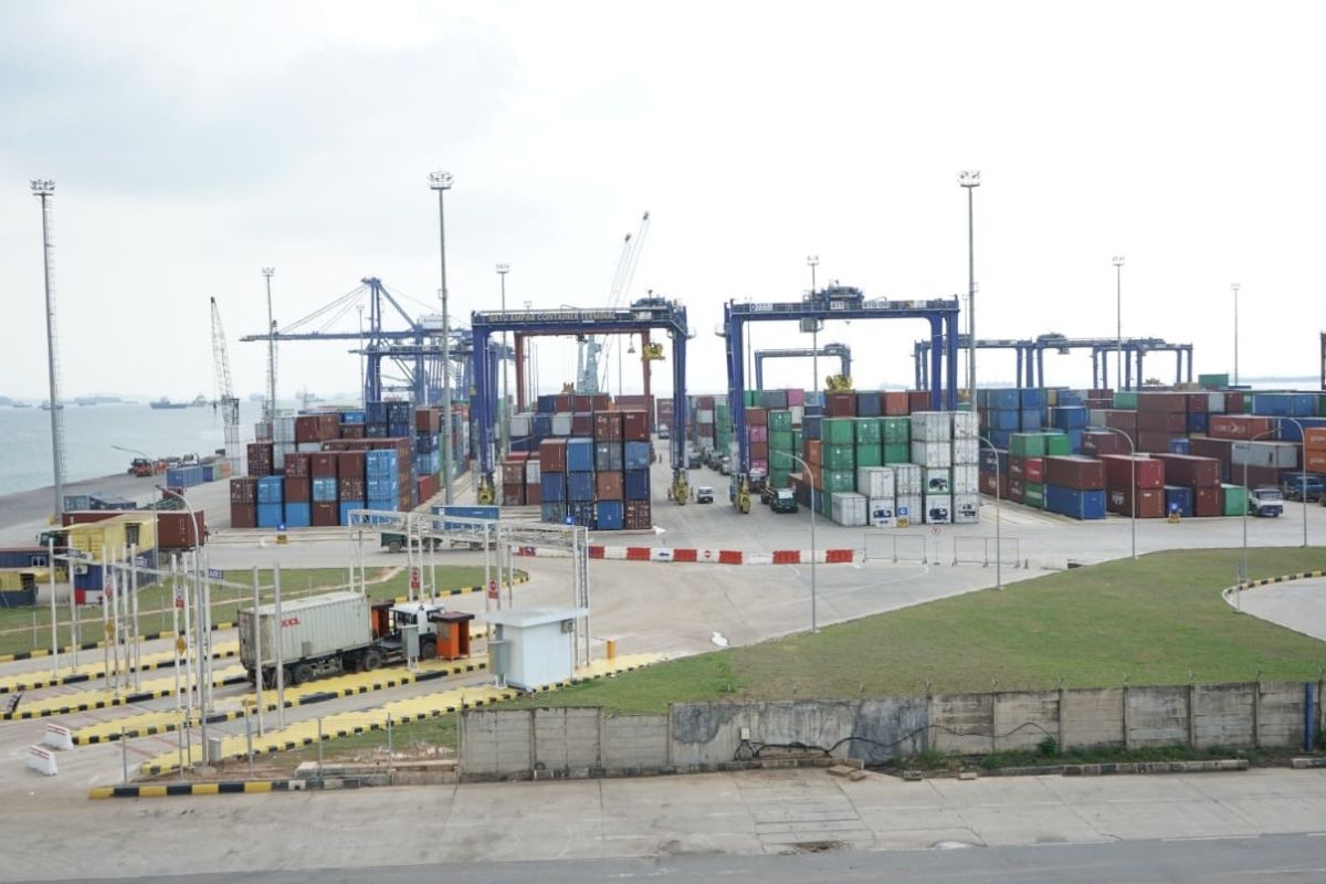 Konektivitas Logistik Batam Menguat: Direct Call Internasional Batu Ampar Naik 212 Persen pada Awal 2026, Empat Operator Besar Bermain