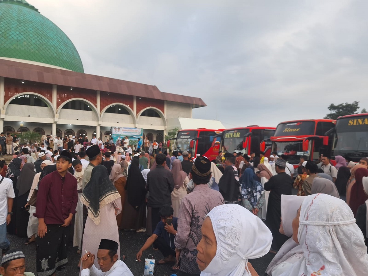 Polres Bungo Kawal Ketat 189 JCH Kloter 25 Menuju Asrama Haji Jambi, Bupati Langsung Pimpin Pelepasan