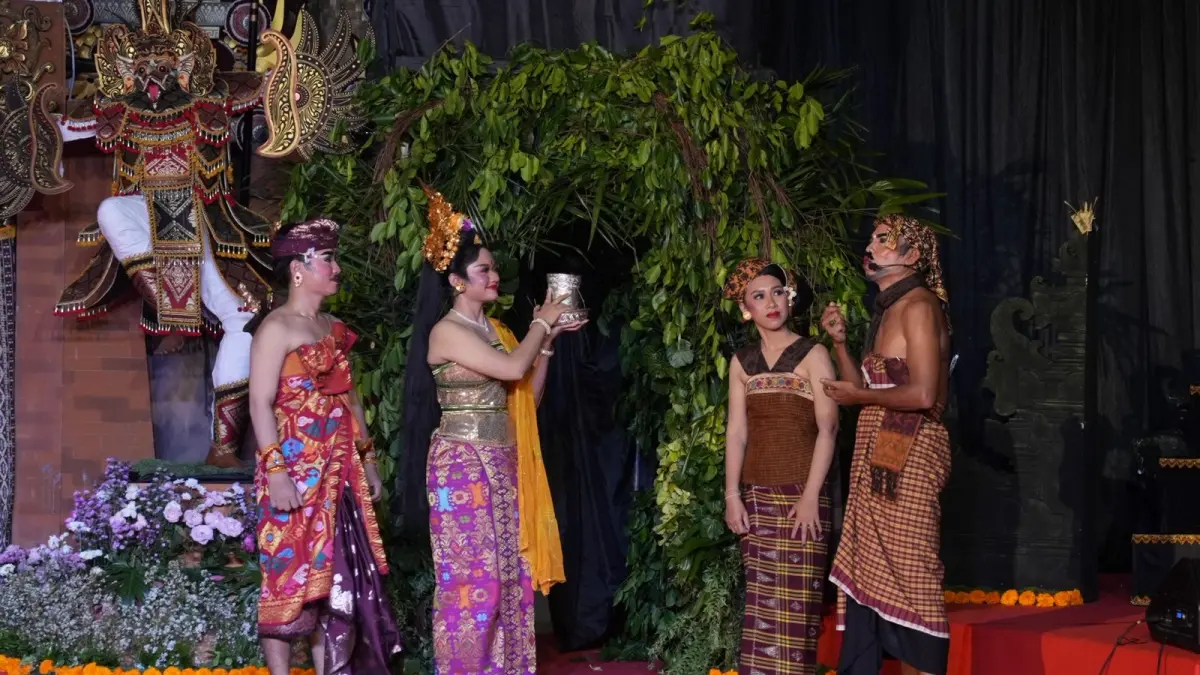 Drama Gong Tradisi “Tirta Usada Segara” Angkat Sejarah dan Kearifan Lokal Desa Tengkulung di PKB 2026