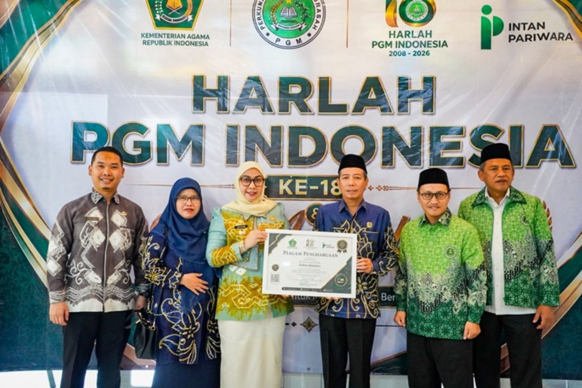 Wali Kota Banjarbaru Erna Lisa Halaby Raih PGM Award 2026, Apresiasi untuk Perhatian pada Guru Madrasah dan Pendidikan Keagamaan