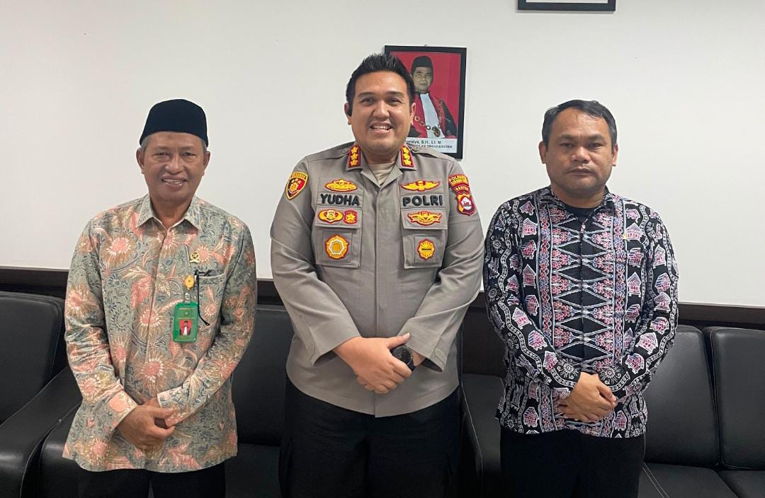 Kapolresta Serang Kota Kunjungi PN Serang, Perkuat Sinergi Penegakan Hukum dengan Ketua Pengadilan