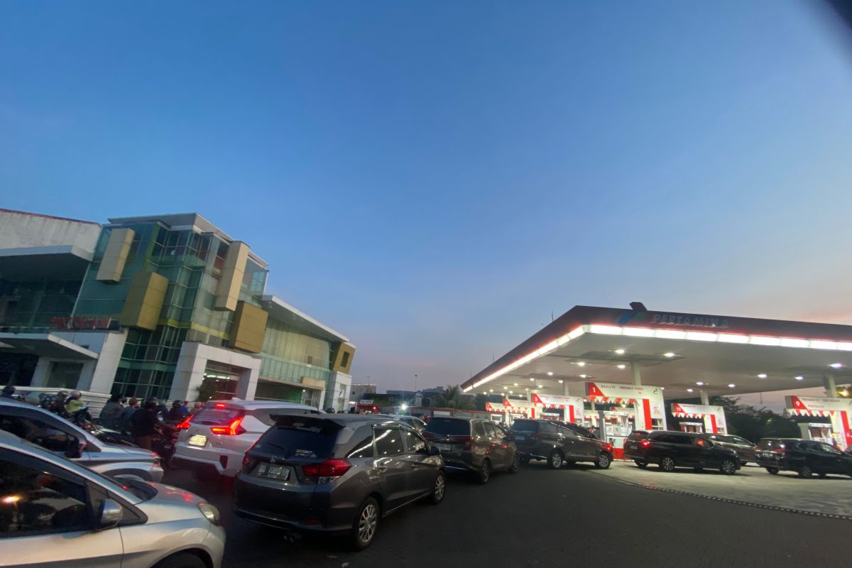 Gubernur Sulsel Minta Pertamina Pasang SPBU Modular di CPI Makassar, Pengendara Motor Isi Rp30 Ribu