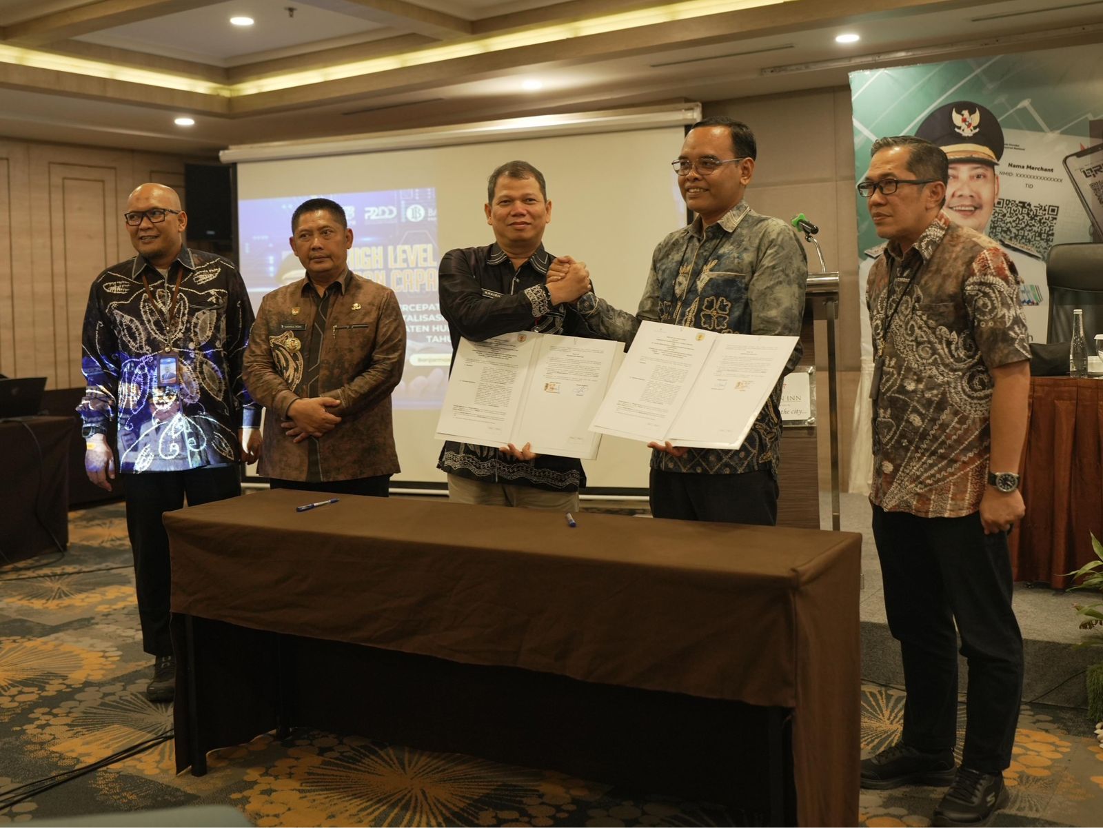 Pemkab HST Resmi Gunakan Kartu Kredit Indonesia untuk Transaksi Non Tunai, Targetkan Pengelolaan Keuangan Lebih Transparan