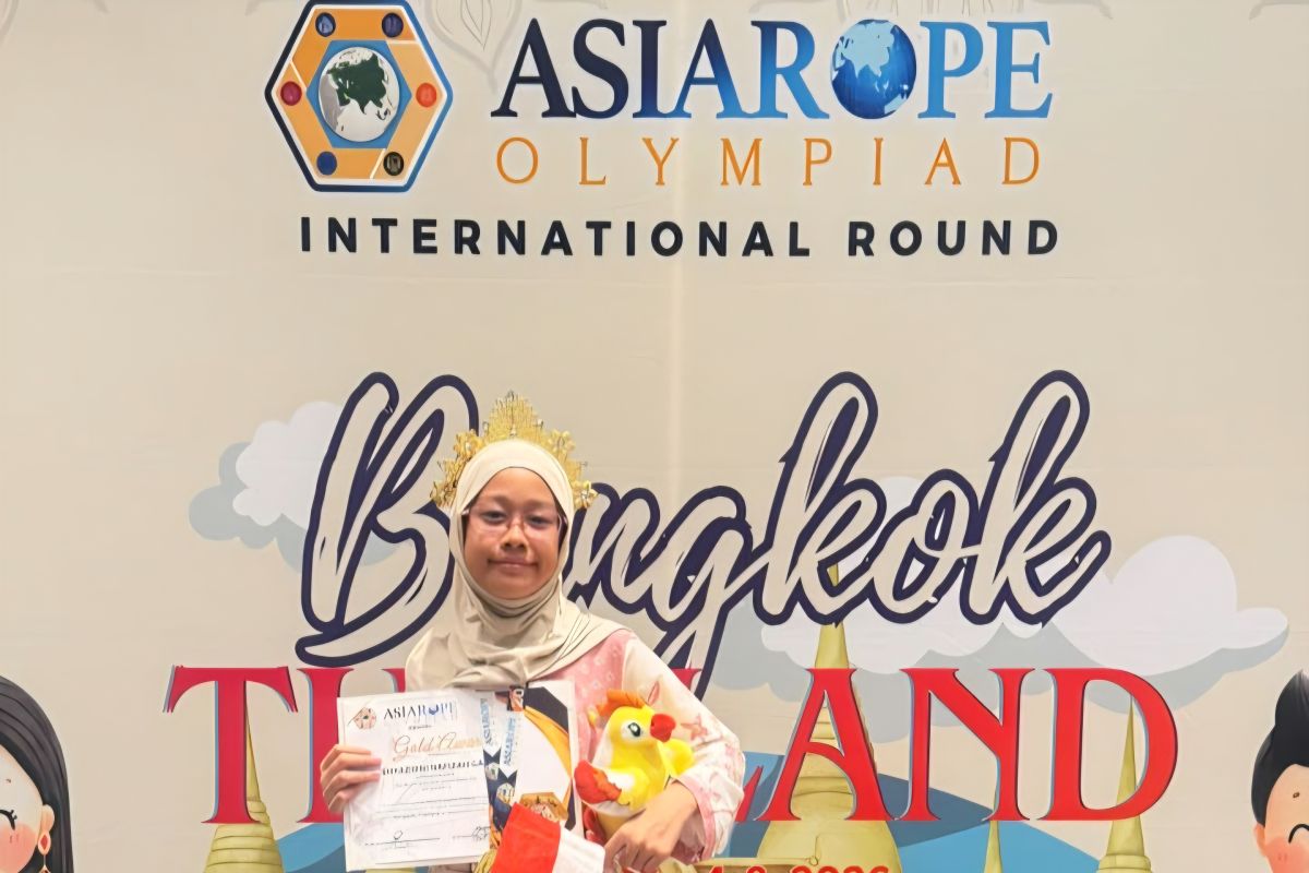 Pelajar SD Islam Athirah Makassar Raih Medali Emas Olimpiade Bahasa Inggris di Bangkok