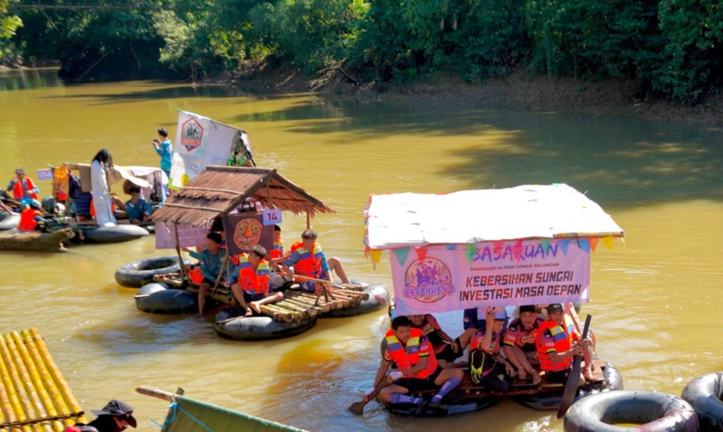 18 Lanting Dikayuh, 100 Bibit Pohon Ditanam: Komunitas Jelajah Balangan Sukses Bersihkan Sungai Balangan di Paringin