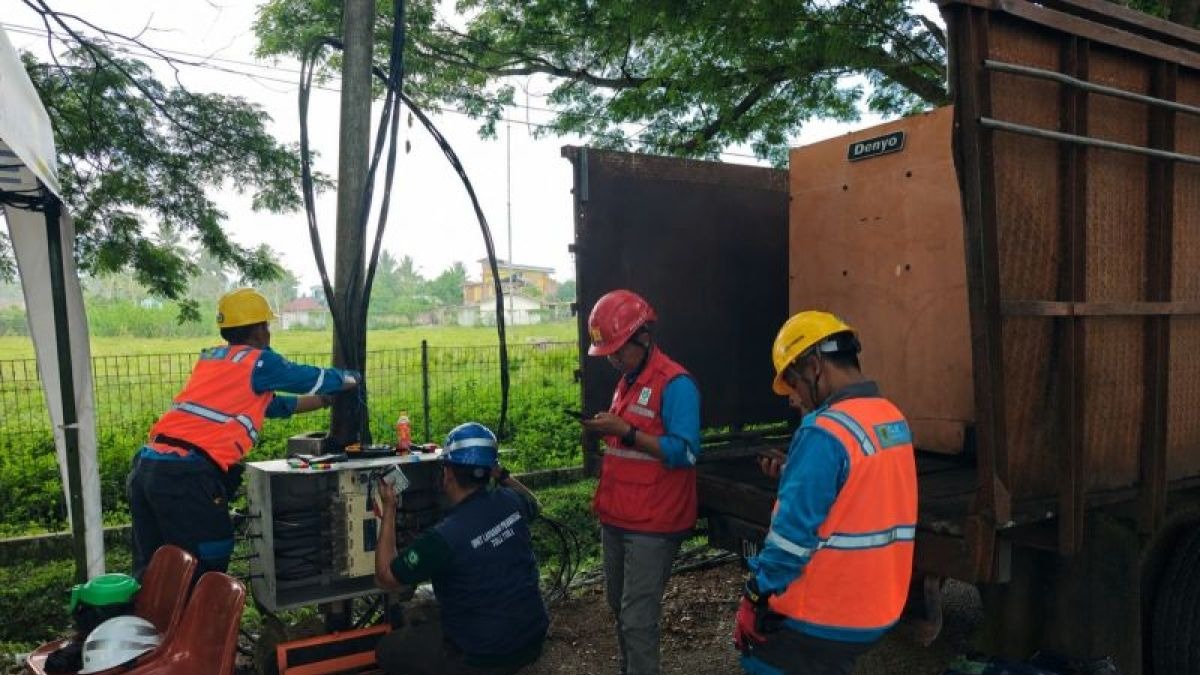 PLN Siagakan 31 Personel dan Genset 140 kVA Amankan Listrik Saat Presiden Prabowo Resmikan Kampung Nelayan di Gorontalo
