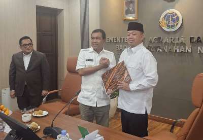 Bupati HSS Syafrudin Noor Bertemu Menteri ATR/BPN Nusron Wahid, Bahas Percepatan Sertifikasi Tanah Masyarakat