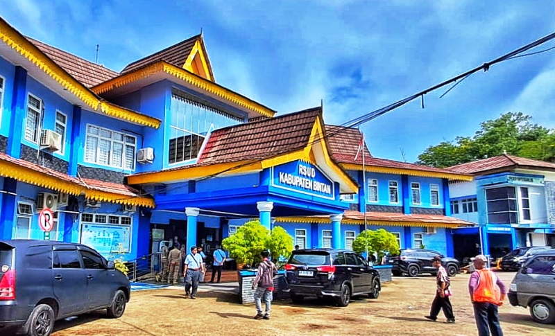 Pekerja Galangan Kapal di Bintan Alami Kecelakaan Kerja, Patah Tulang Tangan Usai Terjatuh dari Bak Pick Up