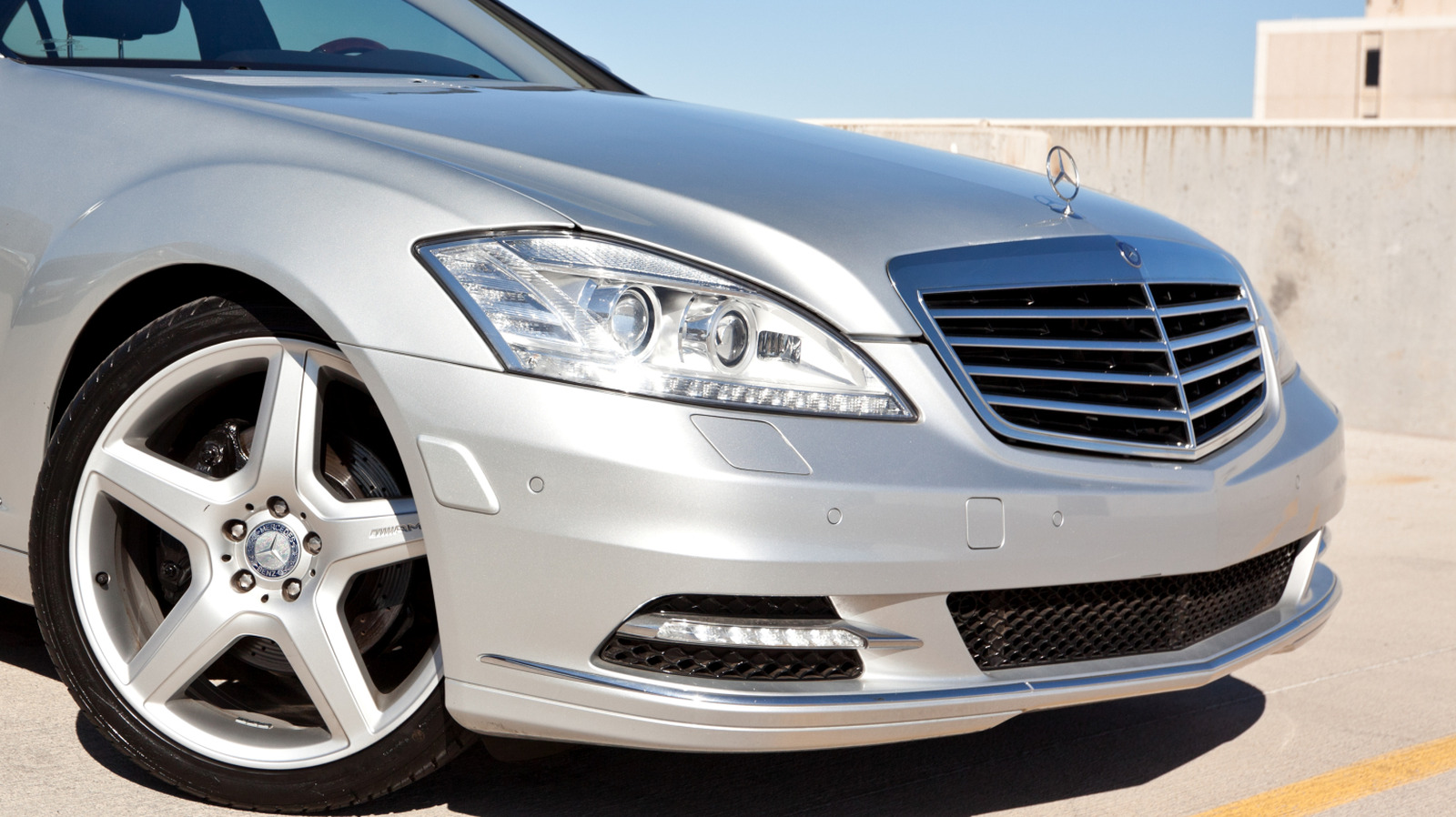 Mercedes-Benz S400 BlueHybrid 2009, Mobil Hybrid Pertama yang Pakai Baterai Lithium-ion di Dunia