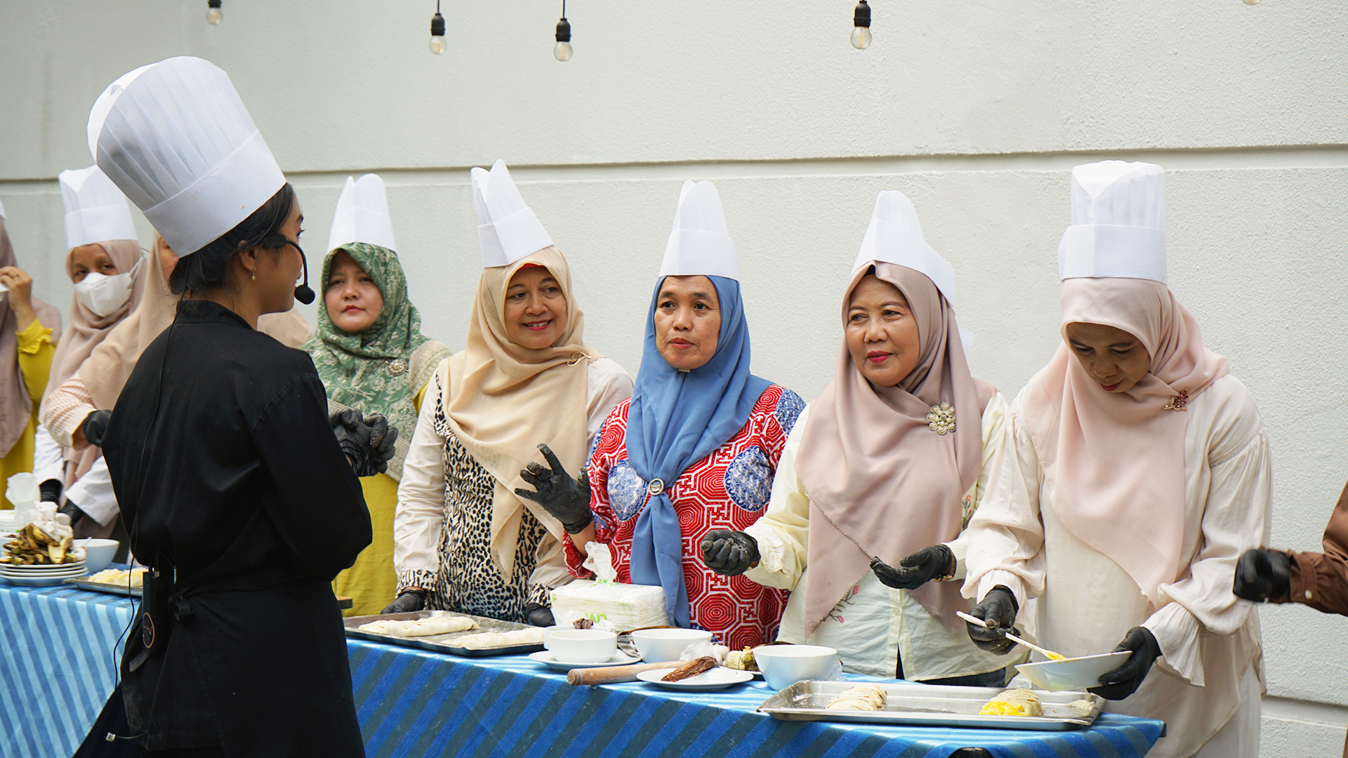 ARYADUTA Lippo Village Gelar Pelatihan Banana Strudel untuk 20 Warga Bencongan Indah, Bekali UMKM dengan Inovasi Kuliner