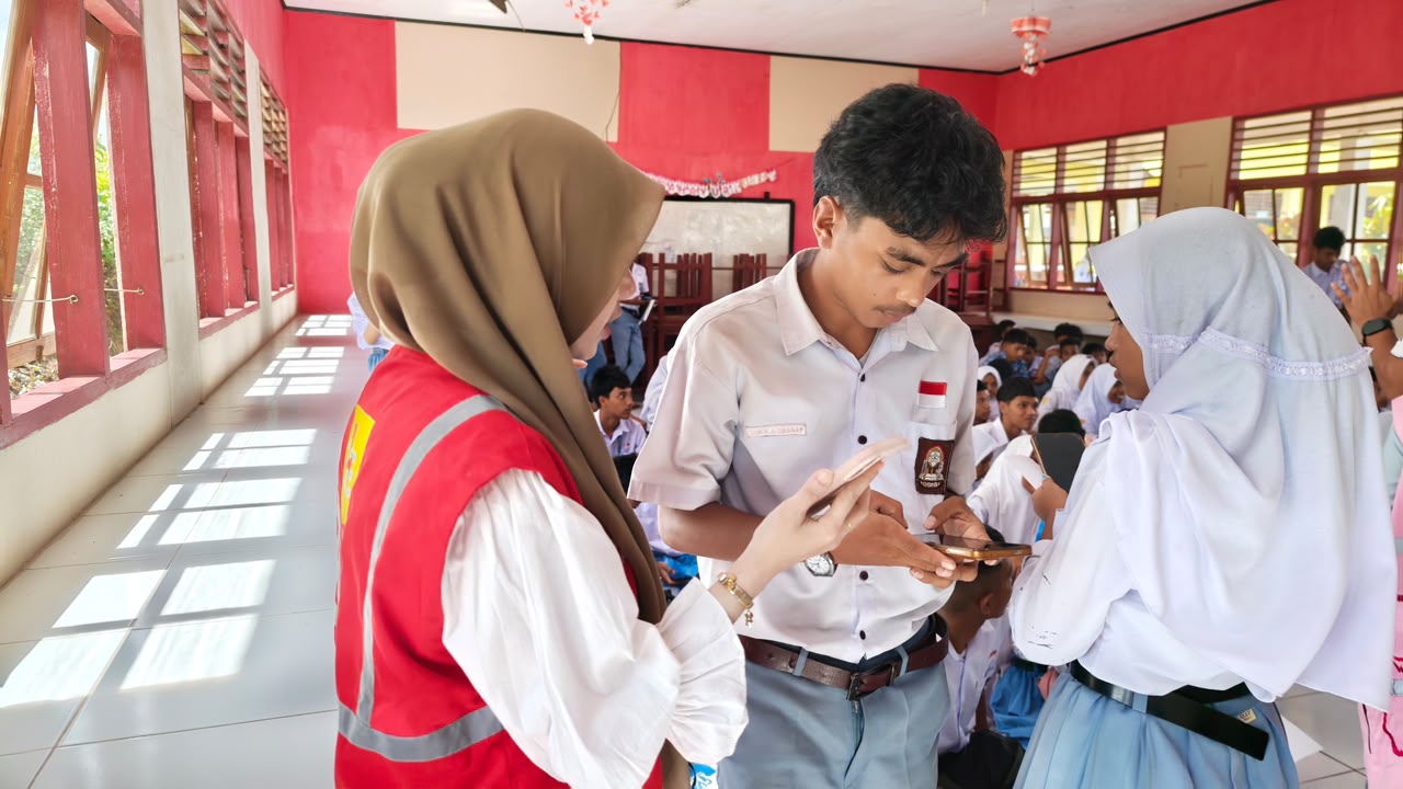 PLN UP3 Ambon Edukasi 80 Siswa SMAN 62 Maluku Tengah soal Keselamatan Listrik Lewat Program Baronda Sekolah