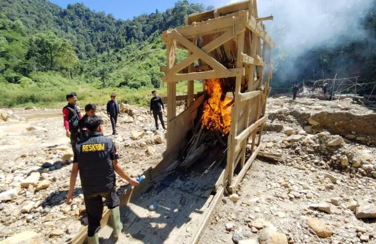 Informasi Razia Bocor, Petugas Gabungan Tak Temukan Satu Pun Penambang di Lokasi Tambang Emas Ilegal Solok Selatan