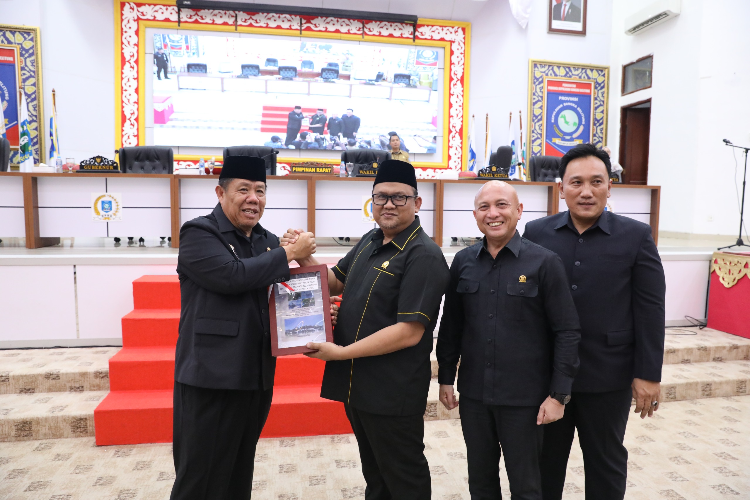 Gubernur Babel Hidayat Arsani Buka Data APBD 2025 di Depan DPRD, Akui Masih Ada Program yang Kurang Optimal