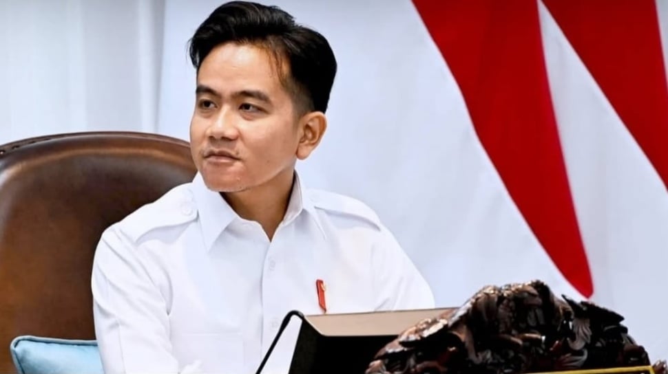 Temui Mahasiswa di Bundaran Adipura Kupang, Wapres Gibran Terima Keluhan Jalan Rusak hingga BBM Langka di Amfoang