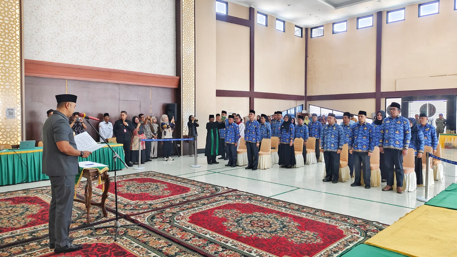 Bupati Sijunjung Lantik 22 ASN di Balairung Lansek Manih, Benny Dwifa Yuswir Tekankan Manajemen Talenta untuk Pelayanan Prima