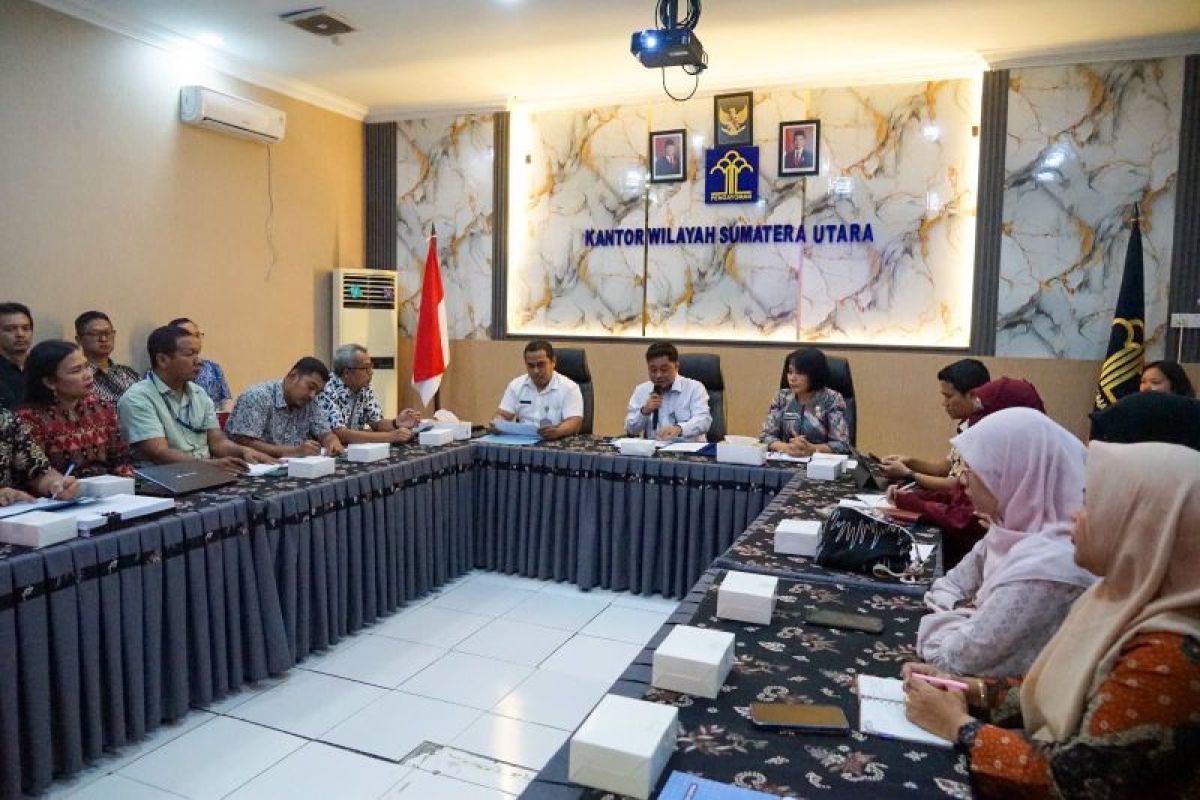 Kanwil Kemenkum Sumut dan Pemko Medan Harmonisasi Ranperda Pajak Daerah, Partisipasi Publik Jadi Sorotan