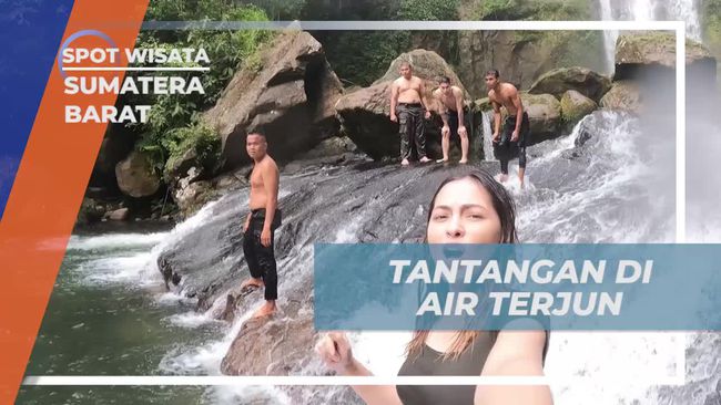 Selebritas Ditantang Warga Taklukkan Water Slide Alami di Air Terjun Lubuk Hitam, Sumatera Barat