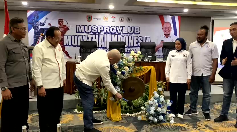 La Nyalla Mattalitti Bantah Dualisme Muay Thai Indonesia, Bekukan 30 Pengprov dan Tunjuk Ferina Nahkodai Kalsel