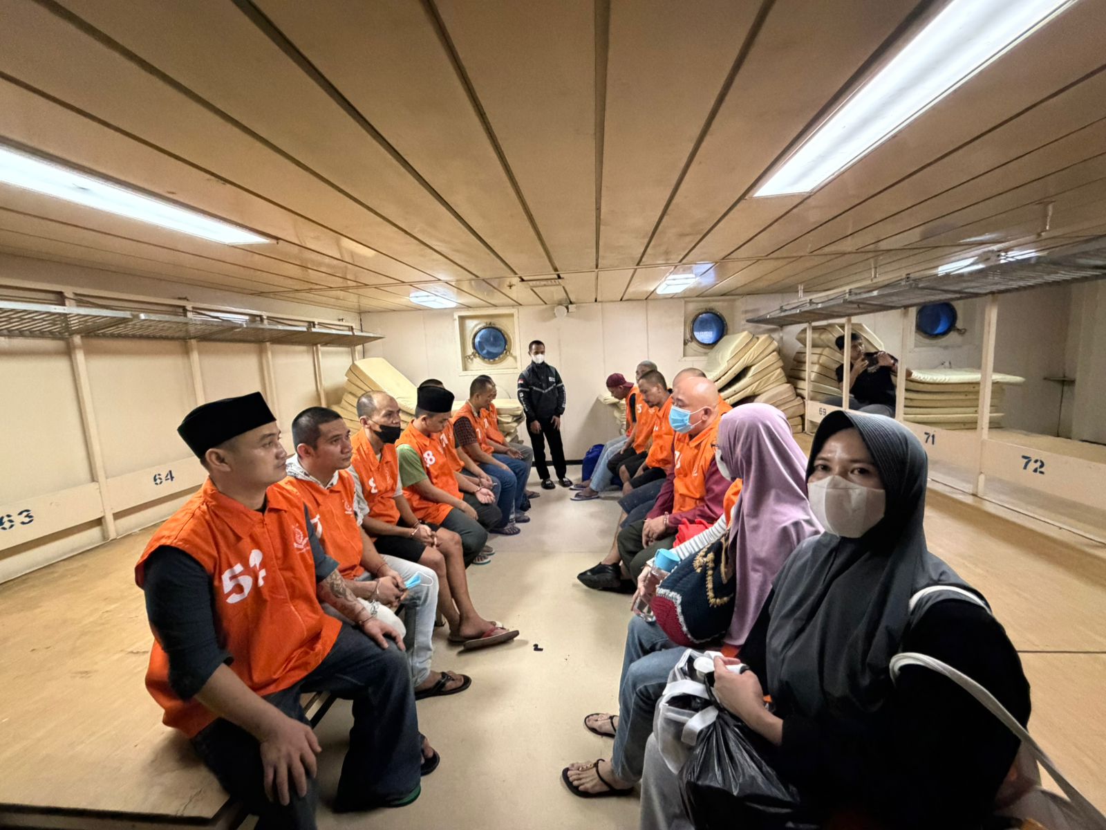 Kejari Natuna Kawal Pemindahan 15 Tahanan ke Lapas Tanjungpinang dan Batam, Tempuh 30 Jam Perjalanan Laut