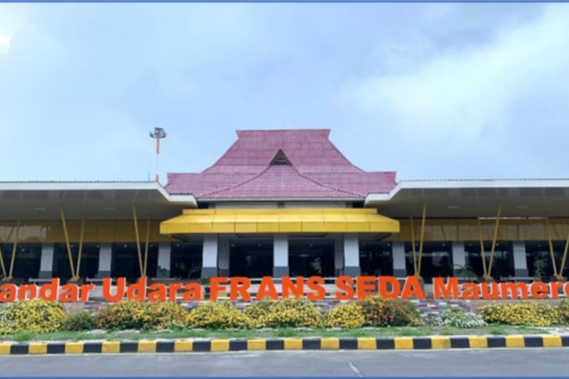 Bandara Frans Seda Maumere Tutup Empat Hari Akibat Abu Vulkanik Lewotobi Laki-Laki, Penerbangan Batal hingga 9 Juni